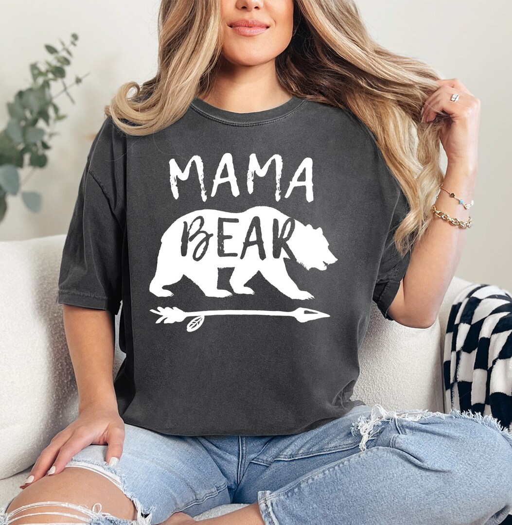 Mama Bear Mom T-Shirt Mother's Day Mama Bear Mom T-Shirt Mother's Day